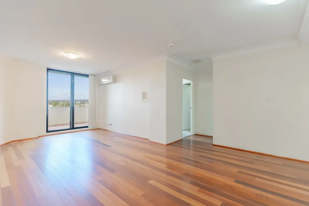TOP FLOOR NORTH FACING TWO BEDROOM APARTMENT