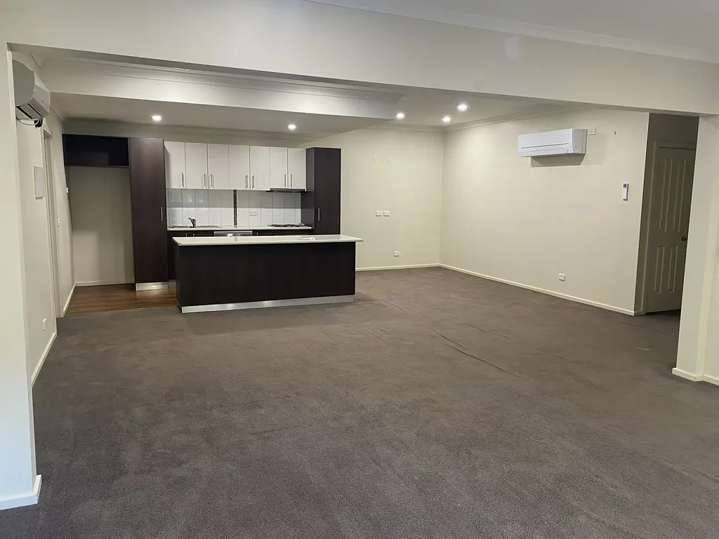 CENTRAL SPACIOUS UNIT
