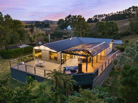 Hunua Urban meets rural – Vendors are packed!