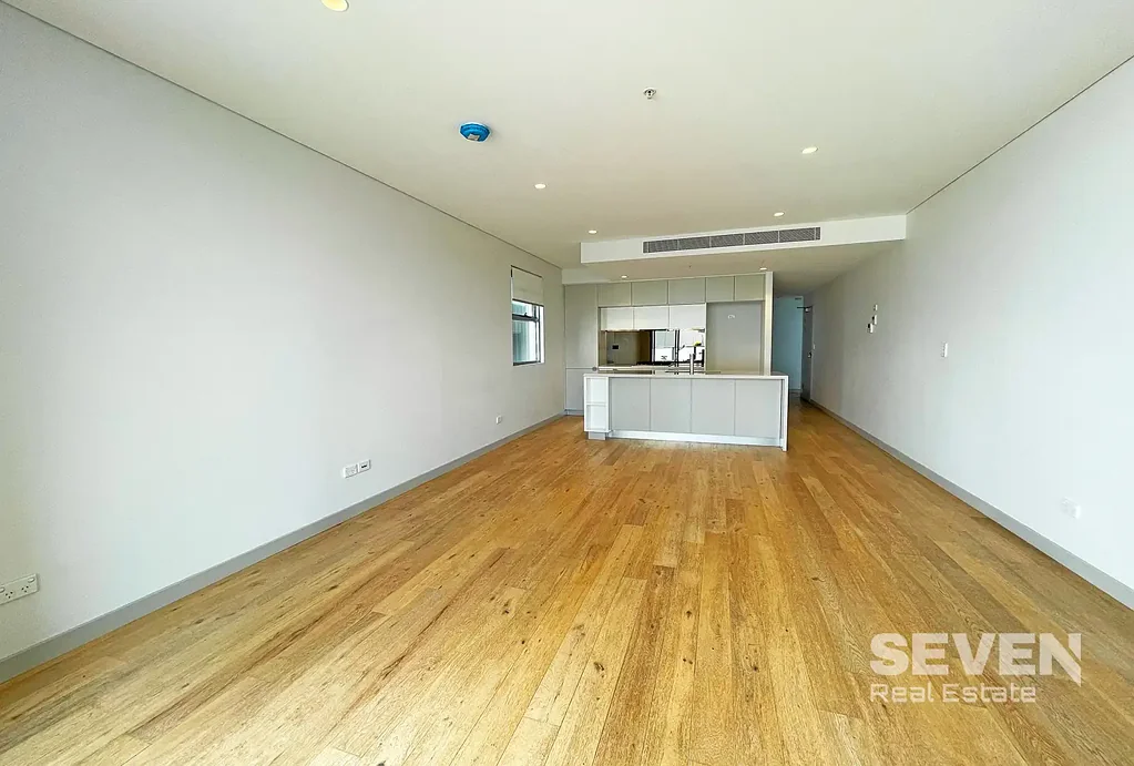 Large Executive Apartment in the Heart of Burwood