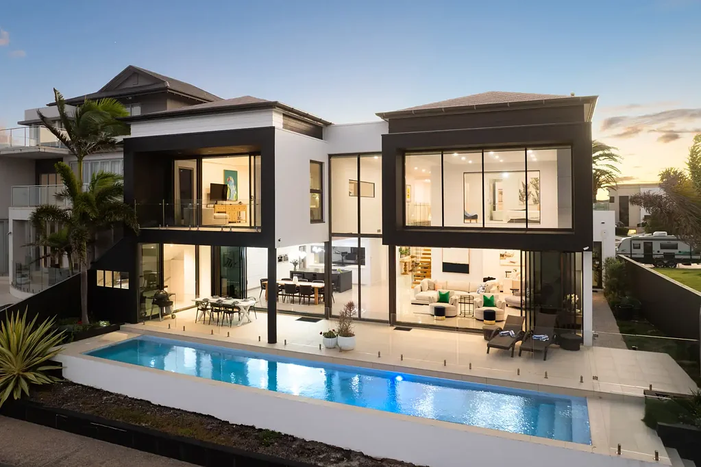 Paradise Point 5غرفة نوم Quality Construction with Suspended Concrete Slab - East Facing to Broadwater