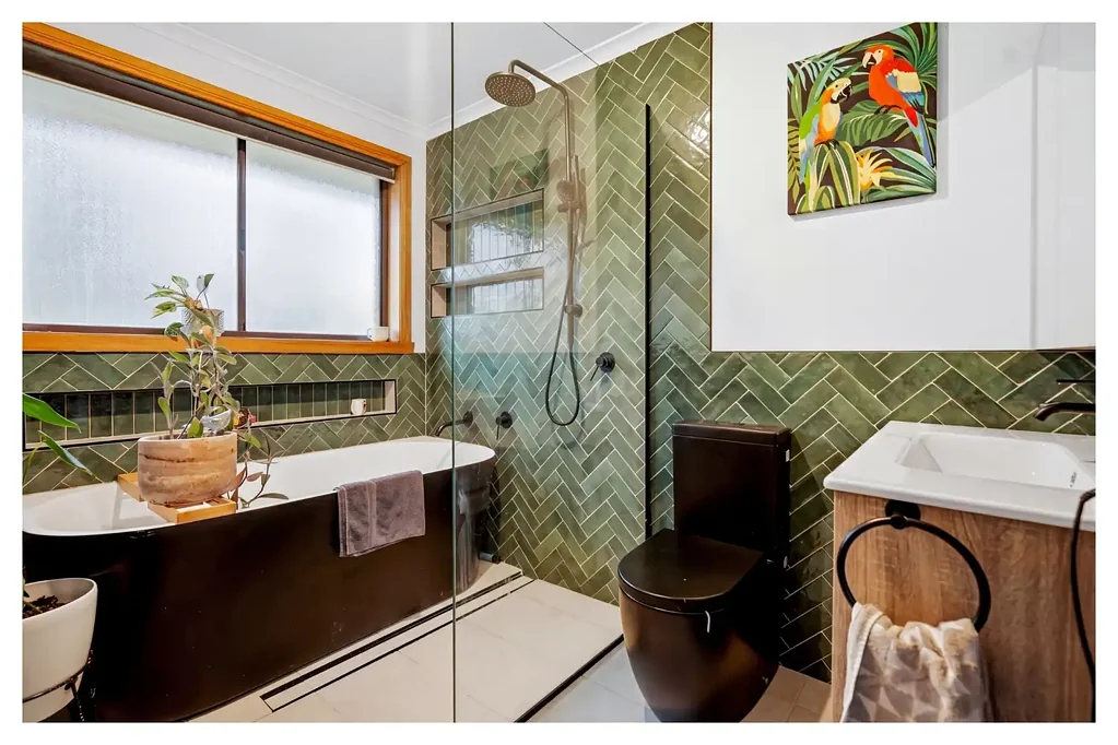 THIS SPACE: A Welcoming Haven for Modern Living in Newnham.