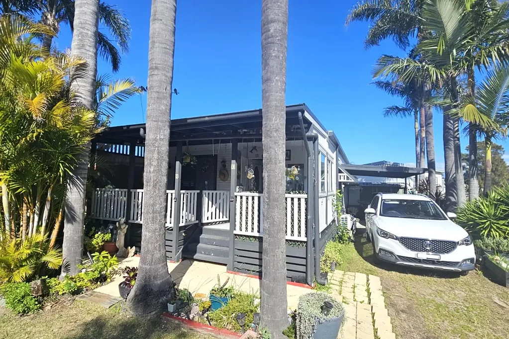 Warilla 2 Bedroom Hidden Gem