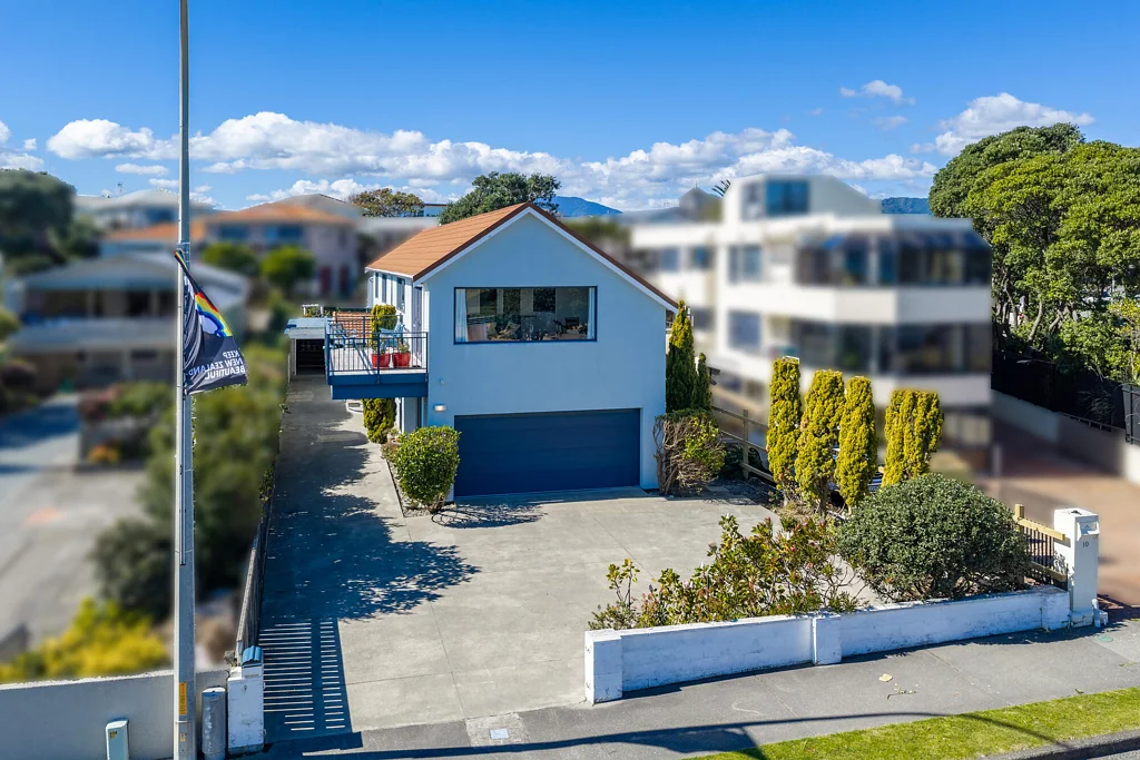 Paraparaumu Beach 3 Bedroom Marine Parade Opportunity