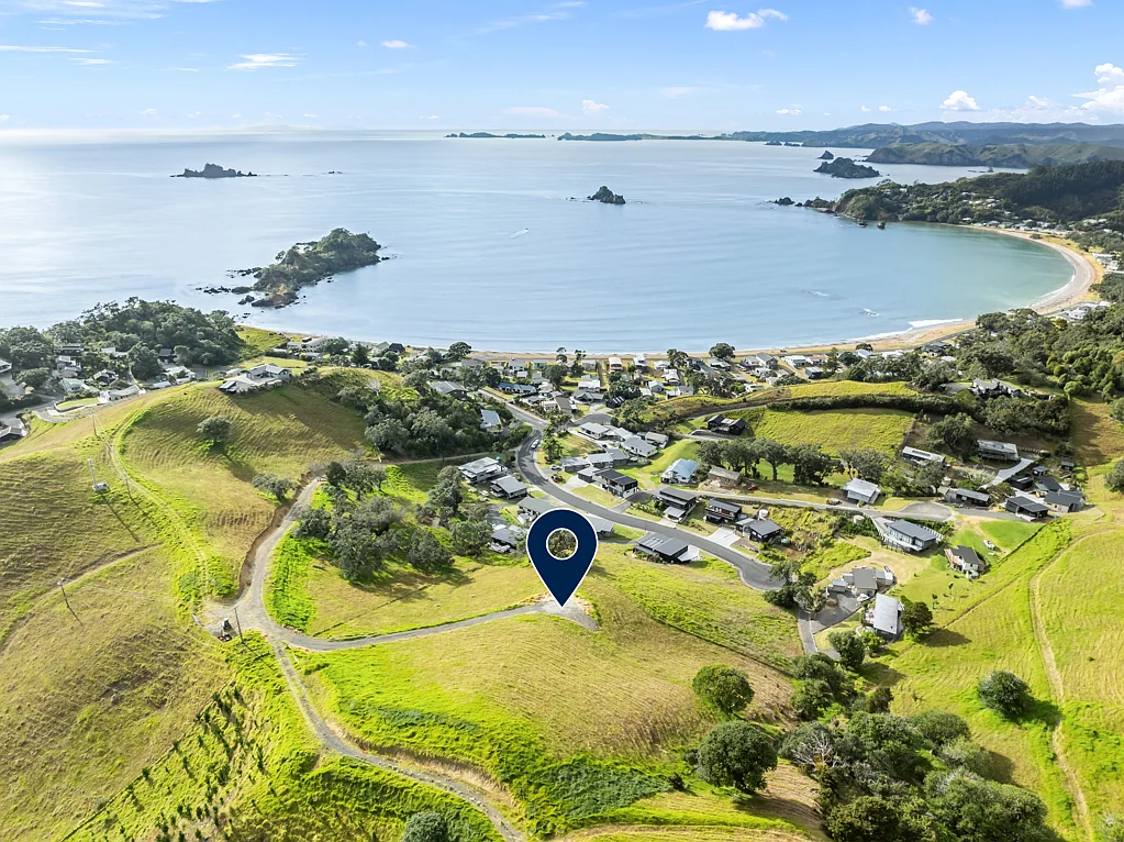 Oakura Coast A blank canvas with million-dollar views
