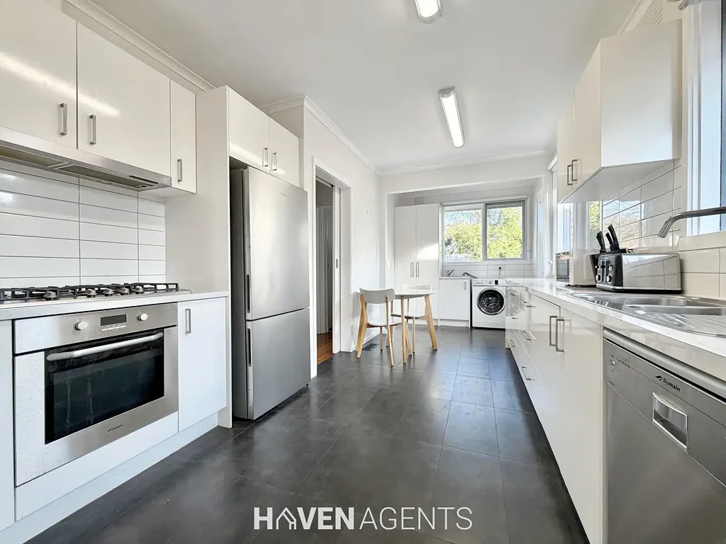 FURNISHED 2 BEDROOM UNIT WITH TANDEM GARAGE WITH FLEXIBLE LEASE TERMS ** HAVEN AGENTS