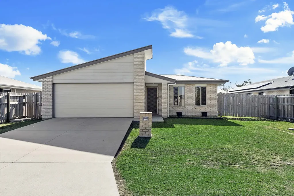 Urangan 4غرفة نوم A Contemporary Home Designed for Easy Everyday Living