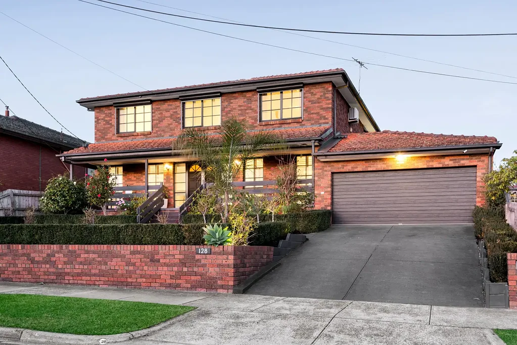 Templestowe Lower 5ਬੈੱਡਰੂਮ Light-Filled Living in a Blue-Chip Location