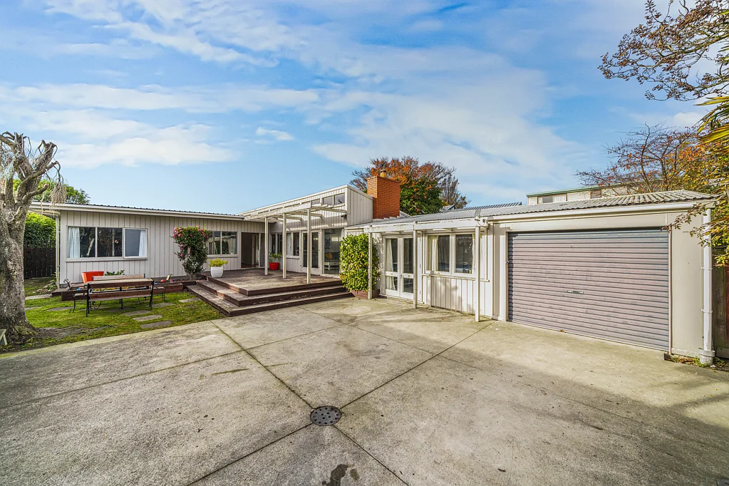 182 Main North Road, Redwood, Canterbury