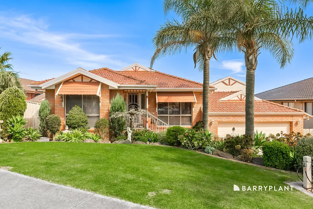 Epping 4ਬੈੱਡਰੂਮ City Views, Two Kitchens, Three Living Areas & 4 Bed | 819m² (approx.)