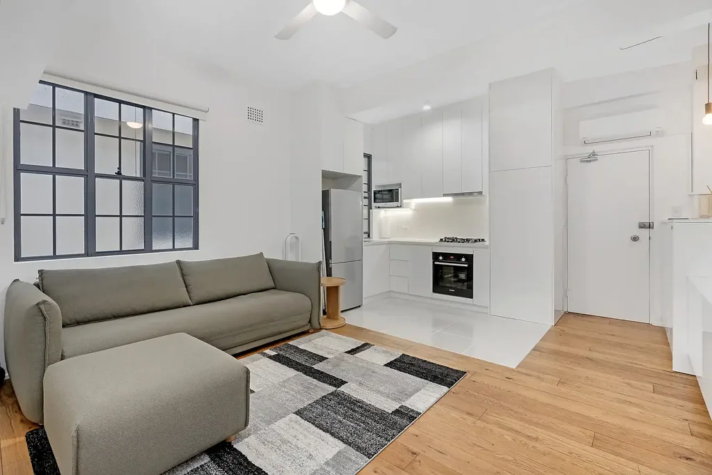 Charming Lifestyle Retreat in a Sought-After Darlinghurst Building
