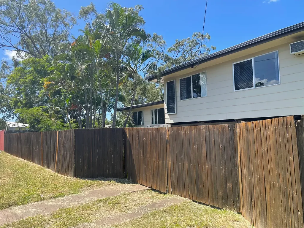 Dysart 4ਬੈੱਡਰੂਮ 4 Bedroom Spacious Spilt Level House
