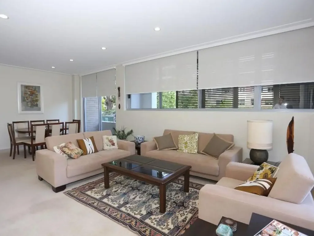 Classic & Contemporary Three Bedroom Apartment