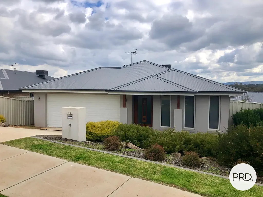 A WONDERFUL FAMILY HOME