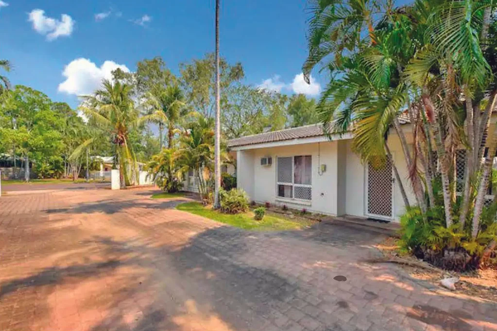 Unit 2/90 Dwyer Circuit, Driver, NT 830