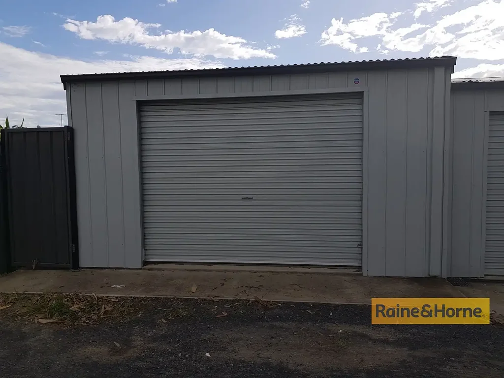 GARAGE FOR LEASE IN UMINA BEACH