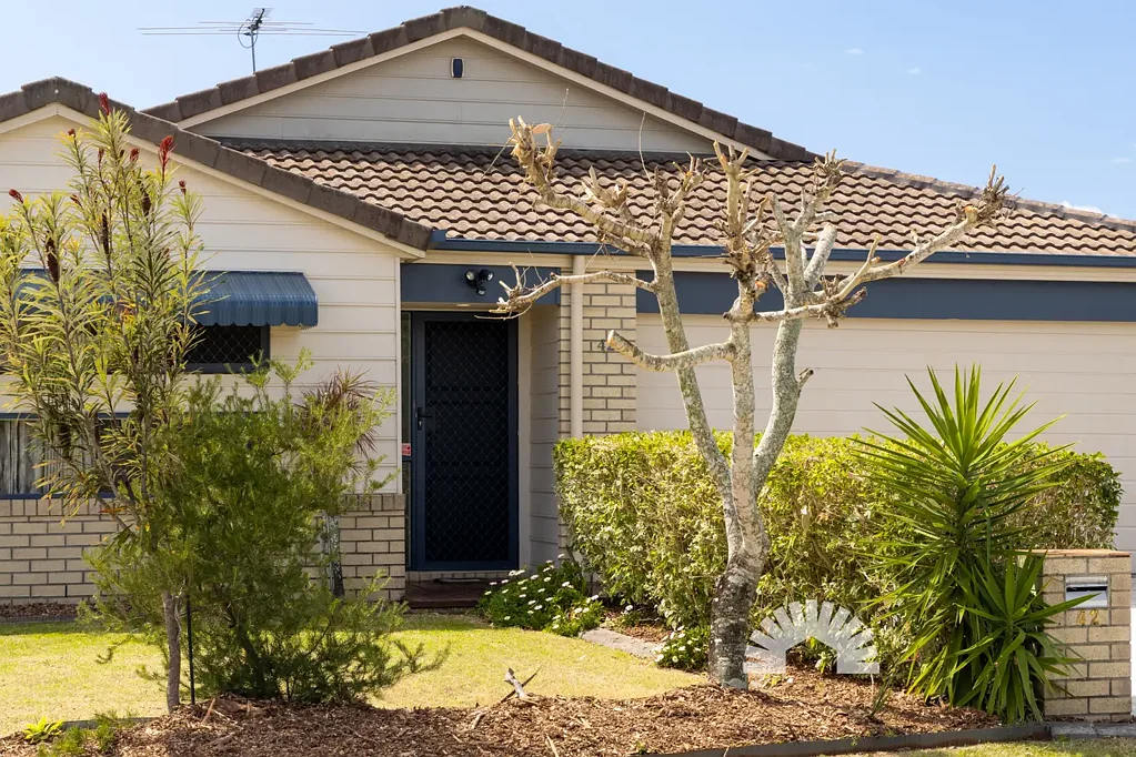 Bellmere 3બેડરૂમ A Corner Block to Call Home in Bellmere