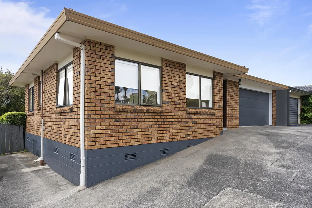 1/14 Prince Regent Drive, Half Moon Bay, Manukau City, Auckland