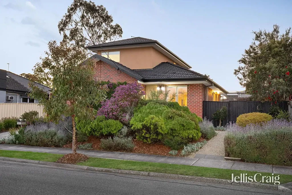 17 Braid Hill Road, Macleod, VIC 3085