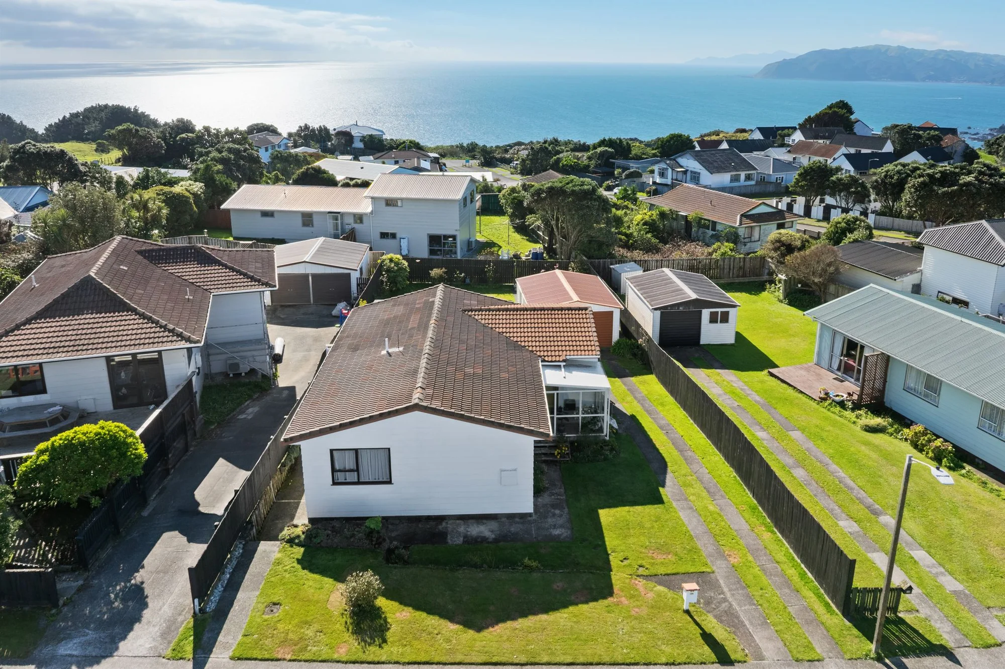 Titahi Bay 4房  Family Home With The Yard To Match! - Offer Now