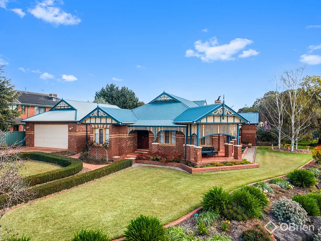 Wyndham Vale 4chambre Keogh-Built Excellence on 1,261m² approx. – Overlooking Picturesque Lollipop Creek