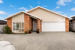 15 Maadi Place, Papakura