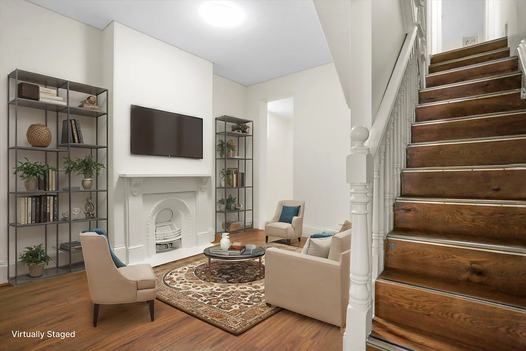 Rare 5 bedroom in unbeatable location!