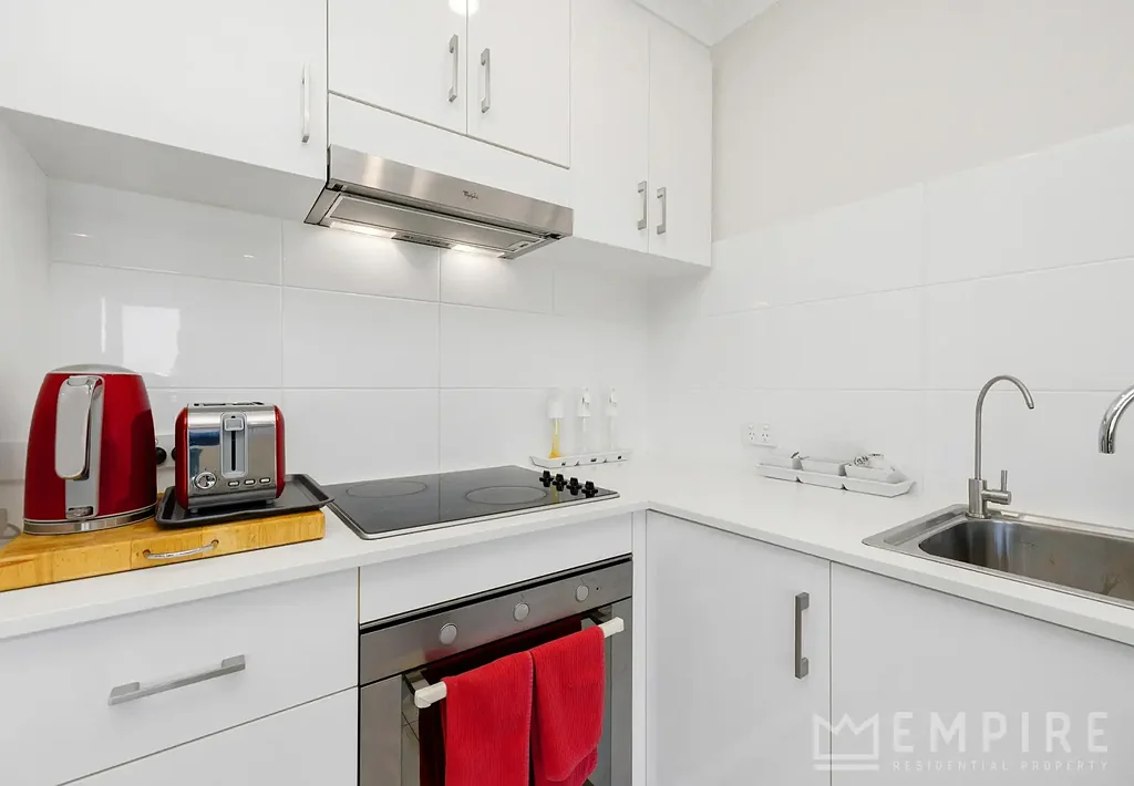Lake Coogee 1房  UNDER OFFER BY RICH...