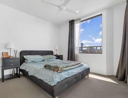 804/18 Hubert Street, Woolloongabba, QLD 4102, 2 Bedrooms, 2 Bathrooms, Apartment