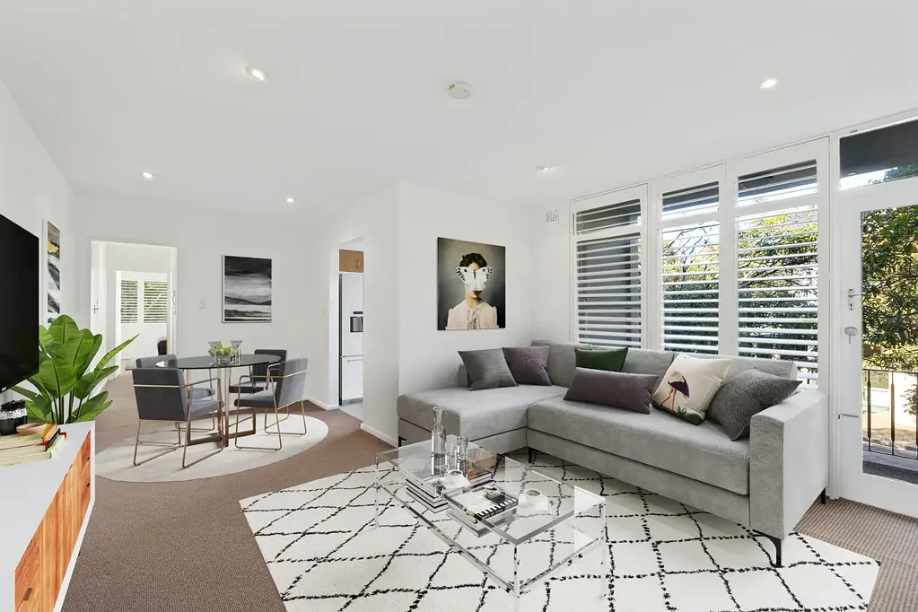 PRIME LOCATION - TICKS THE BOXES