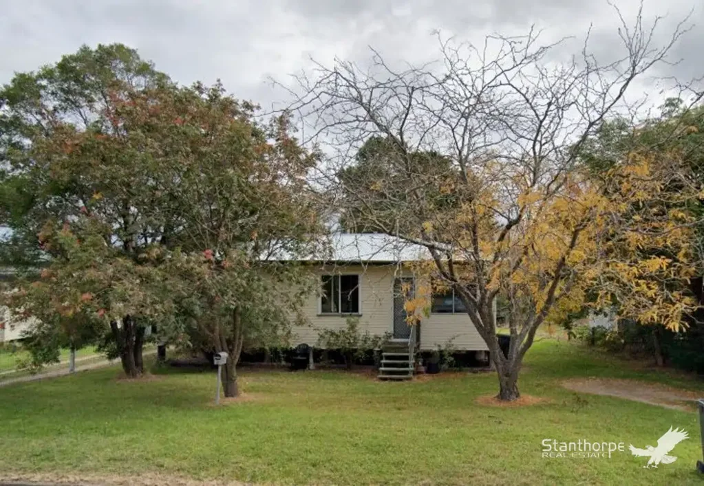 Stanthorpe 3ਬੈੱਡਰੂਮ STANTHORPE - 3 BED 1 BATH - MEDIUM DENSITY ZONING - POTENTIAL FOR DEVELOPMENT