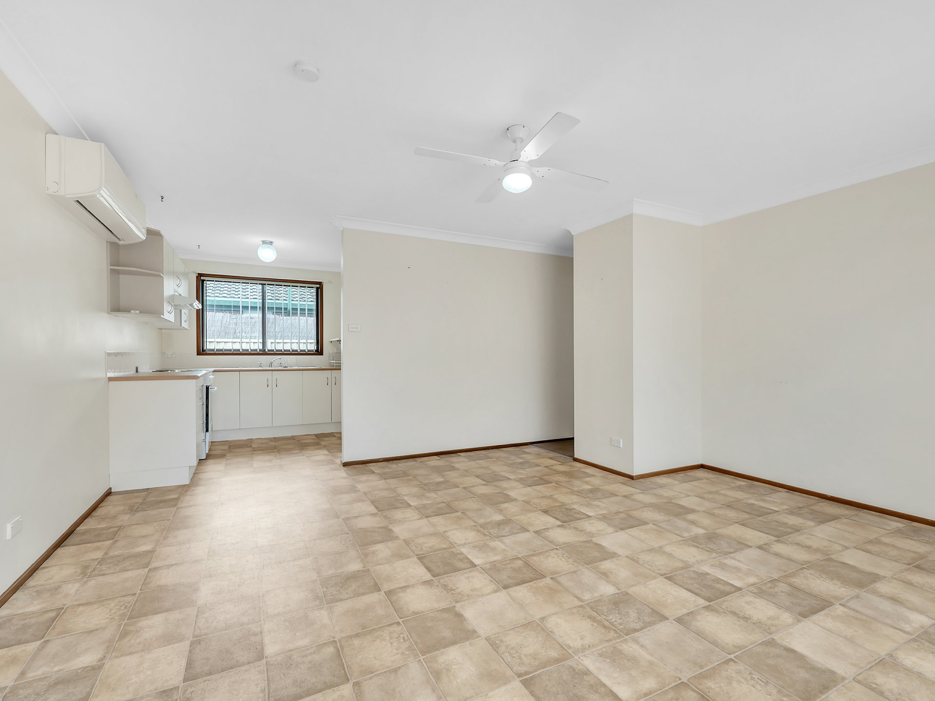 UNIT 4 36 ELIZABETH BAY DR, LAKE MUNMORAH NSW 2259, 0 ਕਮਰੇ, 0 ਬਾਥਰੂਮ, Unit