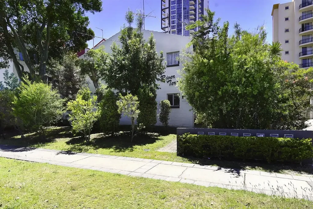 Surfers Paradise 2 Slaapkamer NEW TO MARKET
Prime Surfers Paradise Location!