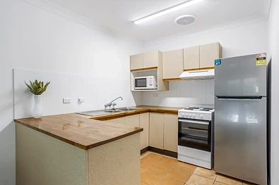 Biggera Waters 2 Bedroom Lifestyle, Location and Everyday Convenience