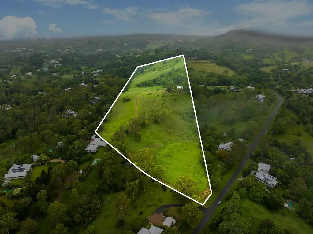 Brookfield 6બેડરૂમ Seize the Opportunity: Acreage, Tranquility and Elevation in Brookfield!