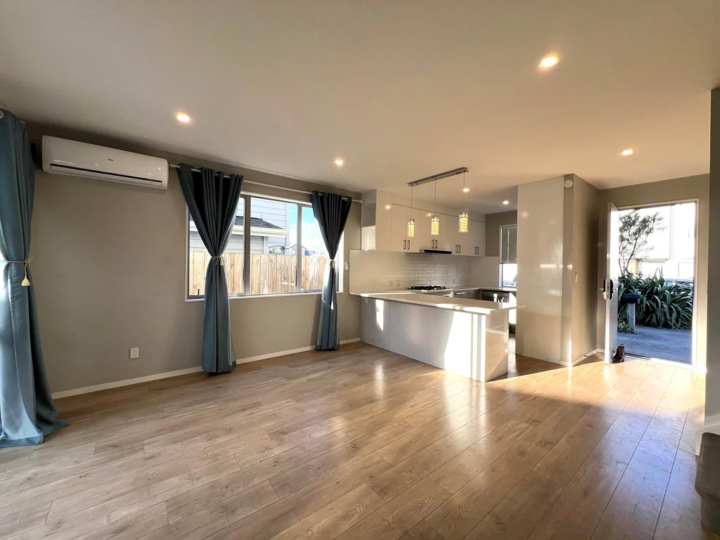 Spacious Home at Scott Point