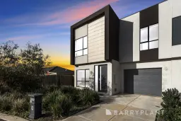 17 Mapstone Court, Melton South