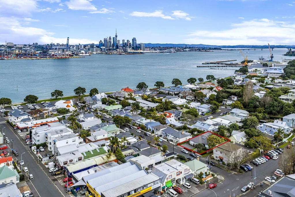 Devonport Medical income plus Devonport land value