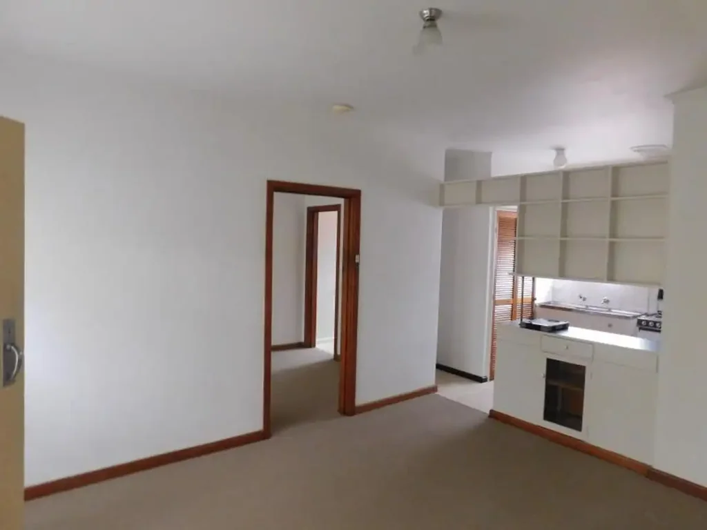 FIRST FLOOR ONE BEDROOM.
