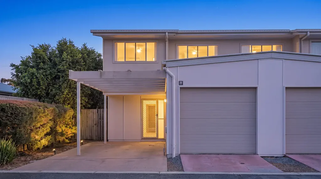 Lawnton 3Zimmer Three Bedrooms, Two Levels, One Easy Lifestyle.
