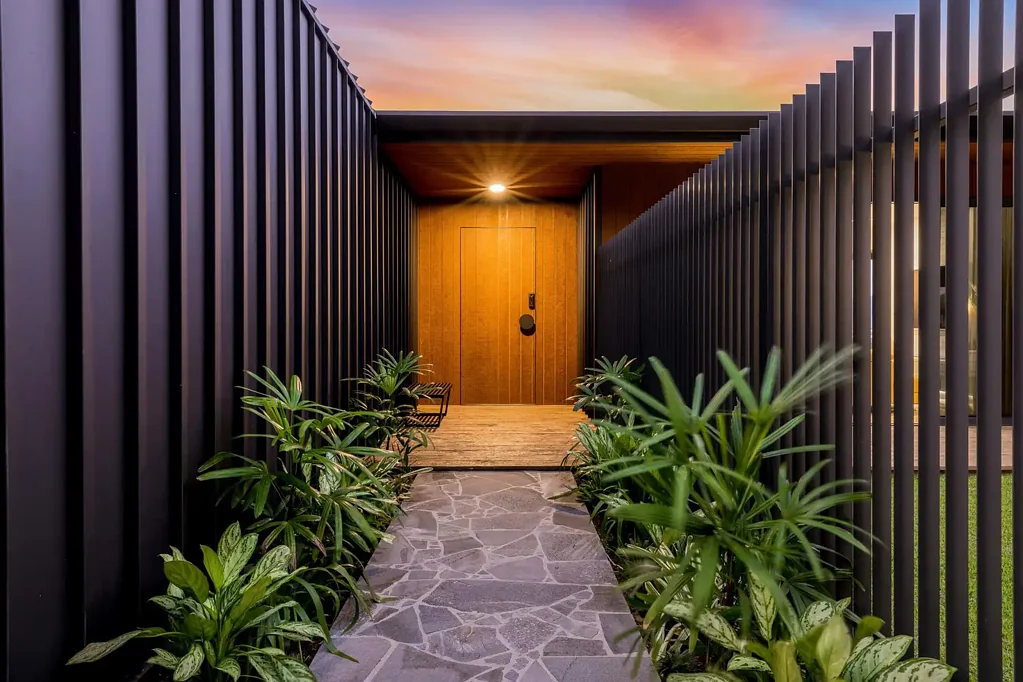 Bayview Heights 4房  Naya Haus: A Masterpiece of Design, Sustainability, and Luxury Living