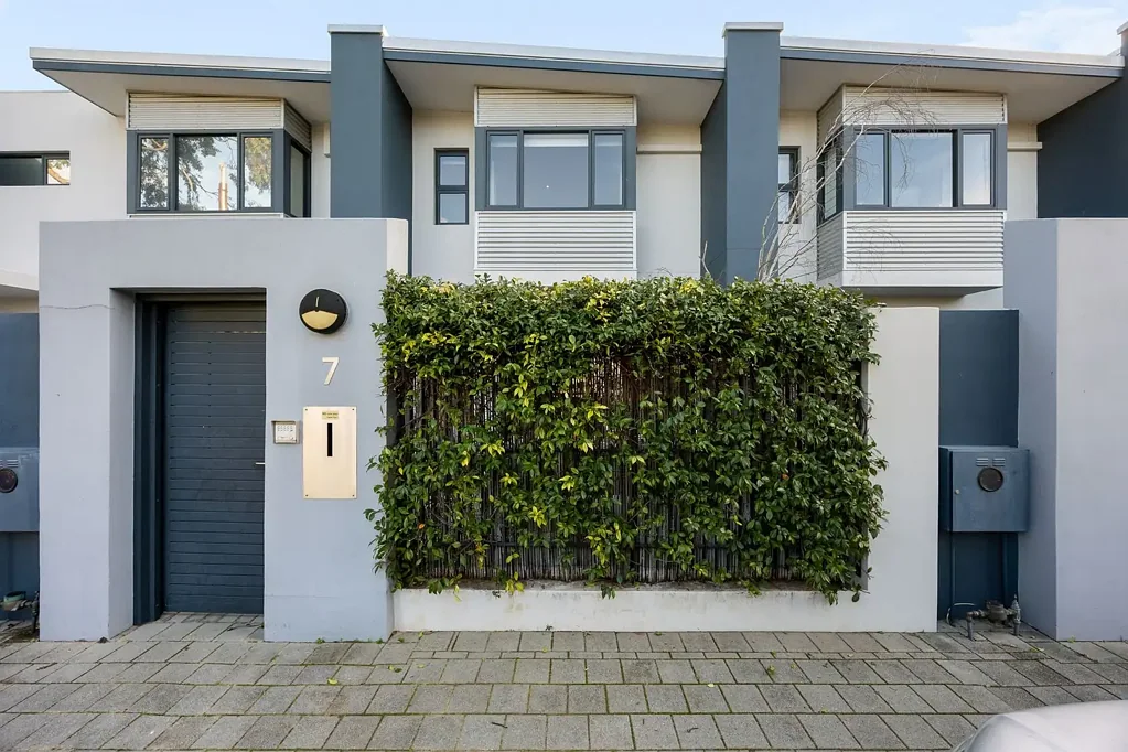 Shenton Park 3 Slaapkamer You will not find better value in Shenton Park!