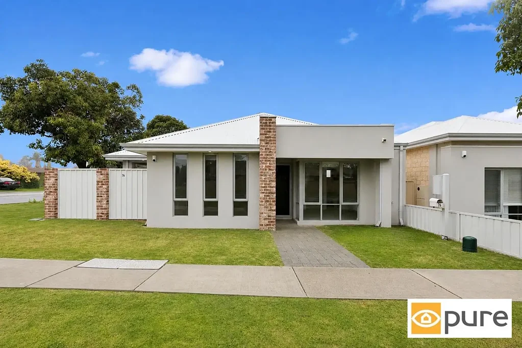 MODERN, LOW-MAINTENANCE LIVING WITH STYLE