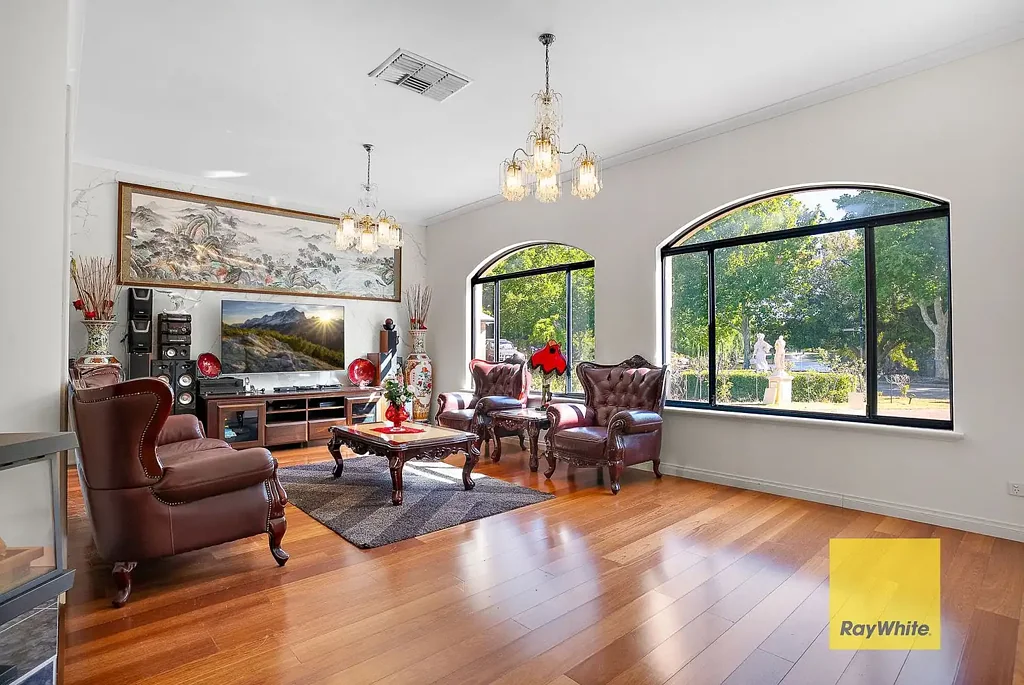 28 Alexandria Boulevard, Canning Vale, WA 6155