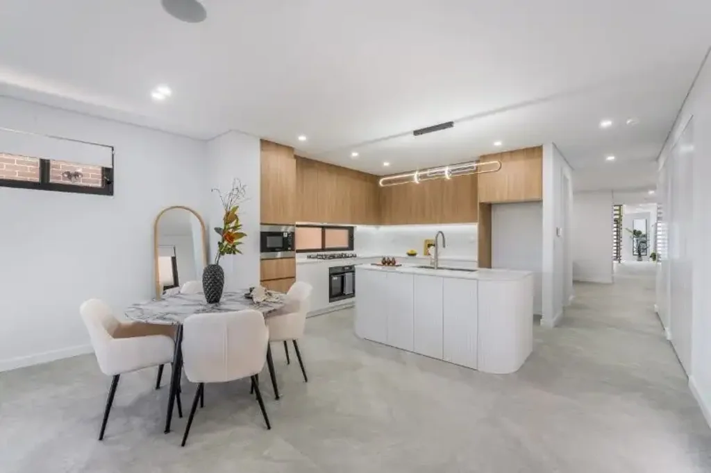 Fairfield West 5ਬੈੱਡਰੂਮ LUXURY LIVING ON 340SQM, THREE ENSUITES AND MUCH MORE