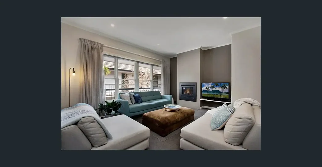 Bright, Stylish 2 Bedroom Unit in Prime Brighton East Location