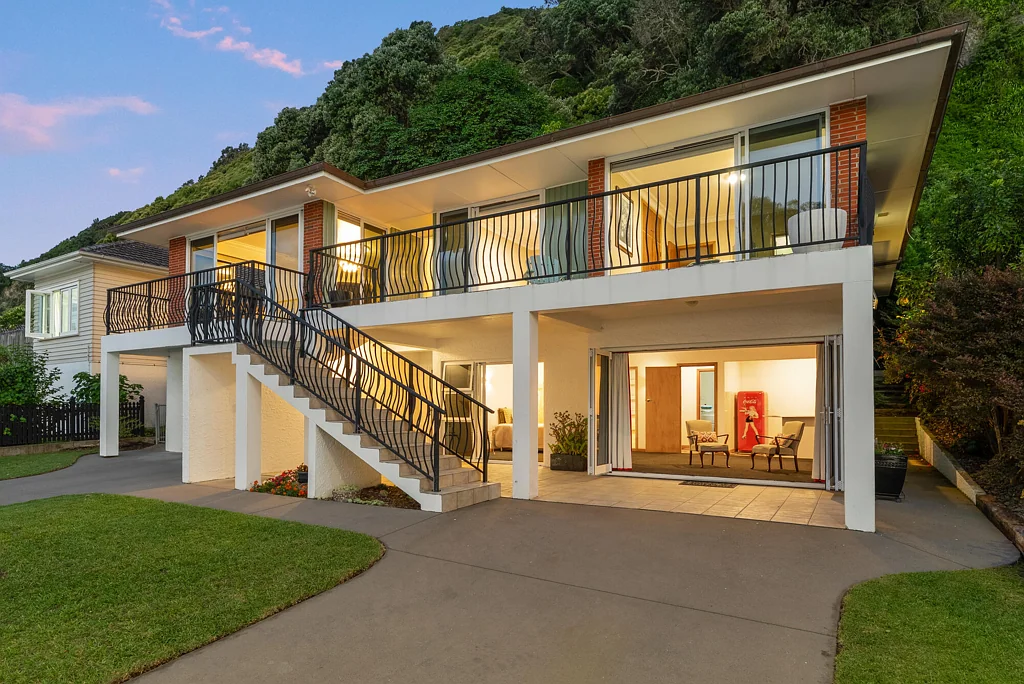 Whakatane 5 Slaapkamer Paradise found. Don't let someone else claim it.