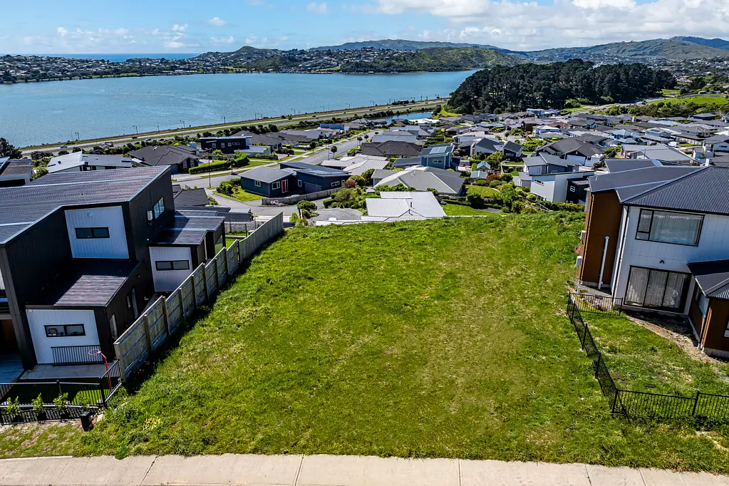 Aotea  Wonderful Water Views - 574sqm Flat Section