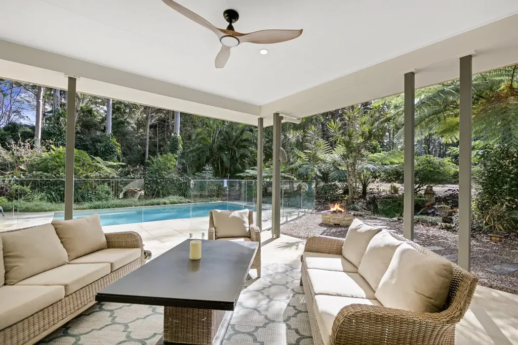 Doonan 5 Bedroom DOONAN'S BEST KEPT SECRET - PRIVATE TROPICAL OASIS + DUAL LIVING ON 5 FLAT ACRES