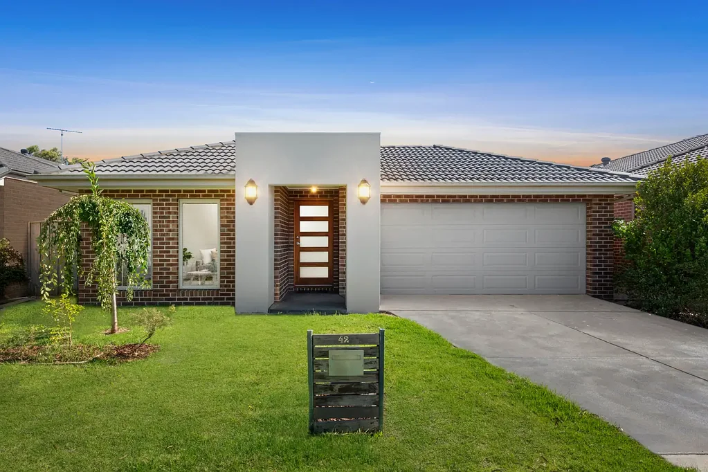 42 Warralily Boulevard, Armstrong Creek, VIC 3217